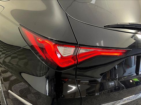 Certified 2023 Acura MDX w/ Technology Package FWD image 23