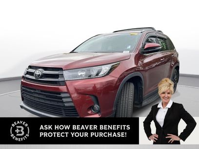 Used 2019 Toyota Highlander SE