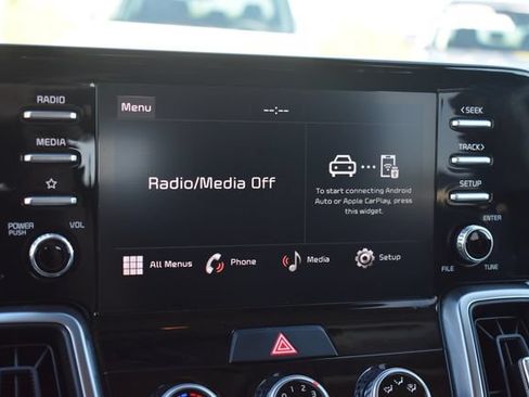 Used 2023 Kia Sorento LX FWD image 25