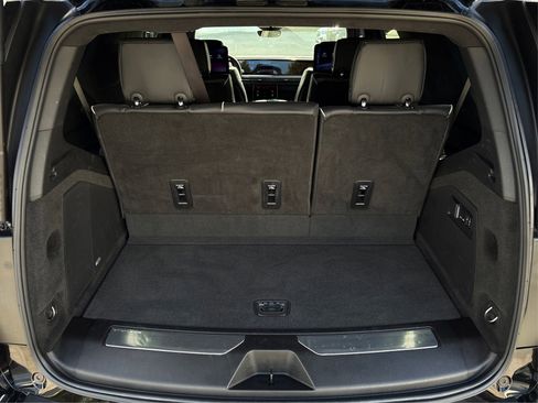 Used 2025 Cadillac Escalade V image 11