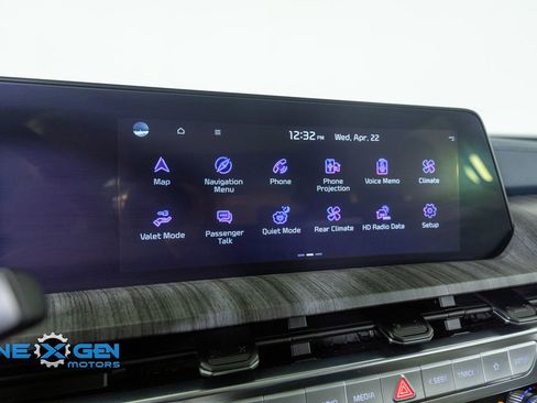 Used 2025 Kia Telluride SX w/ SX Captain's Chair Package AWD/4WD image 18
