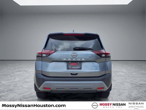 Used 2023 Nissan Rogue SV FWD image 6