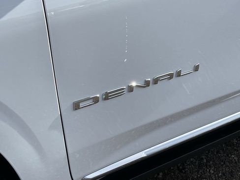 New 2026 GMC Yukon Denali w/ Denali Reserve Package image 33
