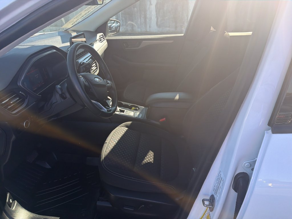 Used 2023 Ford Escape Active AWD/4WD image 13