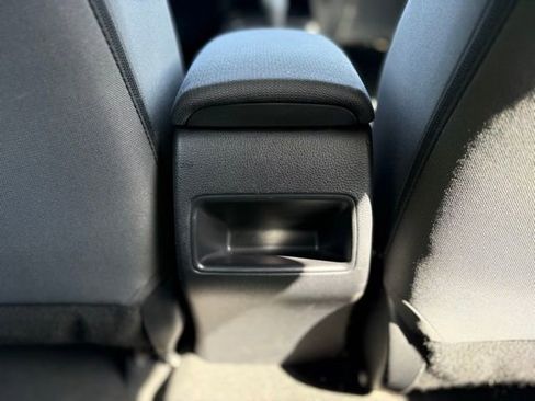 Used 2022 Toyota Corolla LE FWD image 15