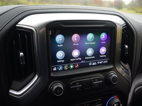 Used 2020 Chevrolet Silverado 1500 LT Trail Boss image 9