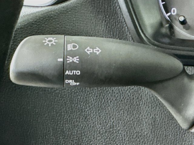 Used 2025 Toyota Corolla LE FWD image 14