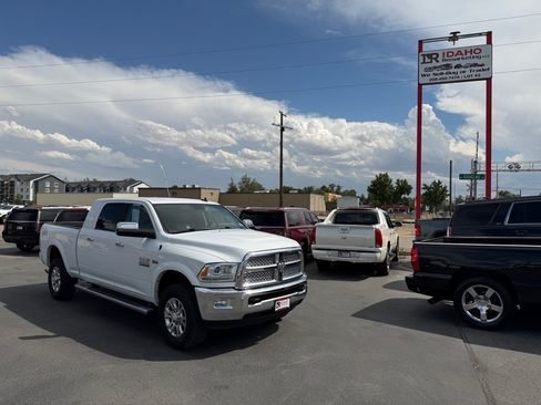 Used 2014 RAM 2500 Laramie w/ Convenience Group AWD/4WD image 1