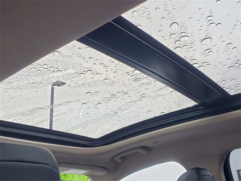 Certified 2023 Lincoln Nautilus Reserve image 32