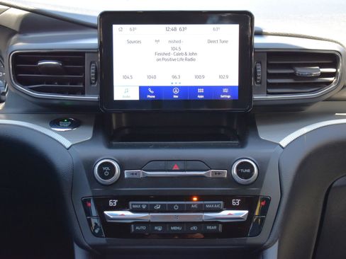 Used 2020 Ford Explorer XLT w/ Equipment Group 202A AWD/4WD image 65