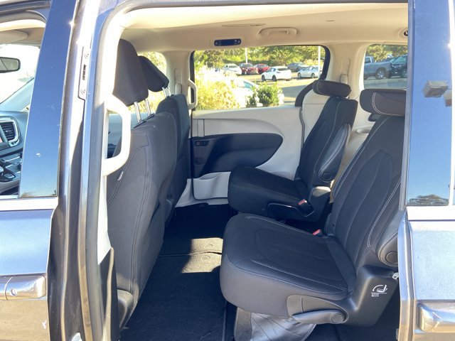 Used 2023 Chrysler Voyager LX FWD image 45
