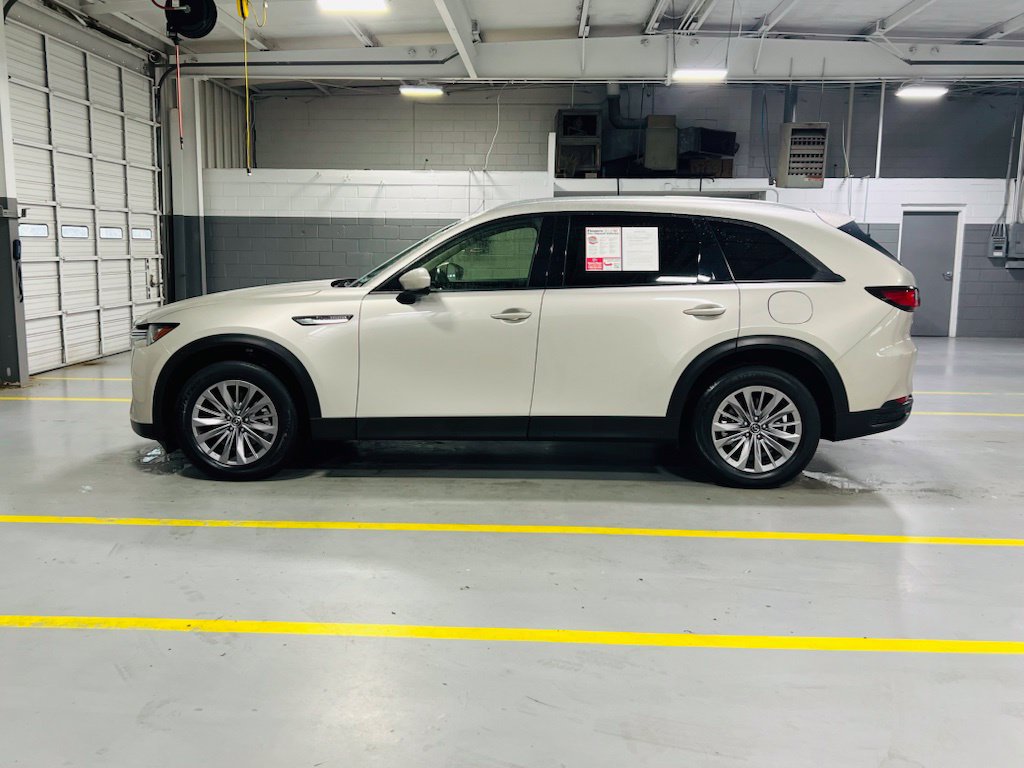 Used 2025 MAZDA CX-90 3.3 Turbo w/ Preferred Package AWD/4WD image 18