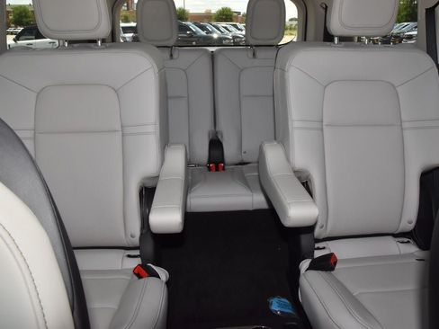 New 2026 Lincoln Aviator 2WD image 21