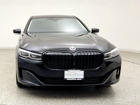 Used 2022 BMW 740i xDrive w/ Premium Package AWD/4WD image 2