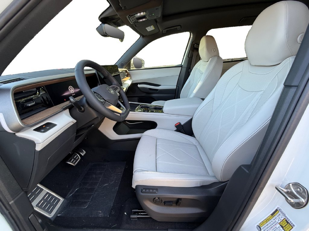 New 2027 Volkswagen Atlas SEL R-Line AWD/4WD image 9