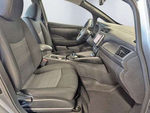 Used 2024 Nissan Leaf SV Plus image 23