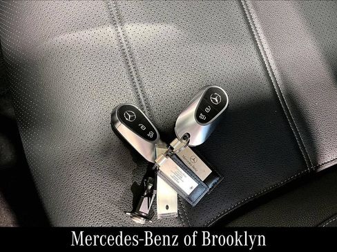 Certified 2025 Mercedes-Benz GLC 350e 4MATIC image 15