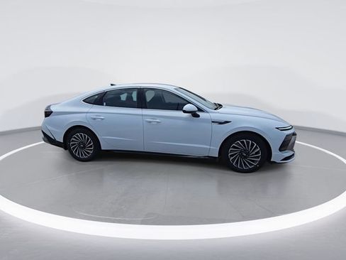 New 2025 Hyundai Sonata SEL image 9