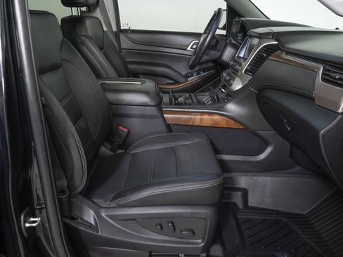 Used 2019 GMC Yukon XL Denali w/ Denali Ultimate Package RWD image 8