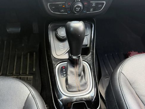 Used 2020 Jeep Compass Limited AWD/4WD image 11