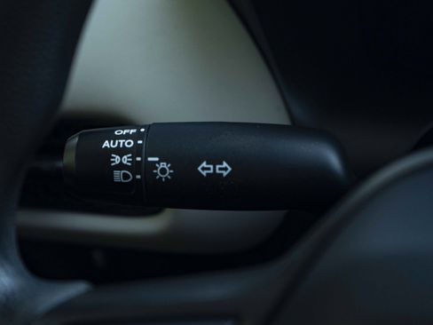 Used 2025 Honda HR-V LX image 23