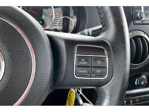 Used 2015 Jeep Wrangler Sport image 24