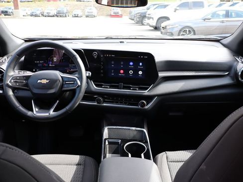 Used 2025 Chevrolet Equinox LT image 35