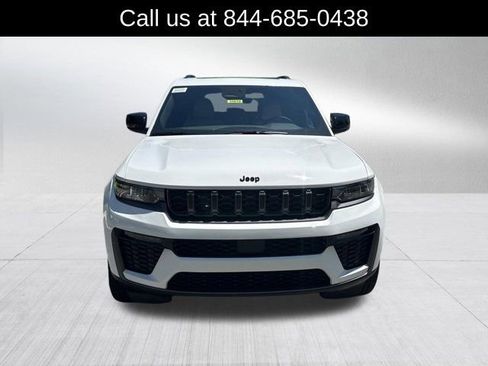 New 2026 Jeep Grand Cherokee Limited AWD/4WD image 2
