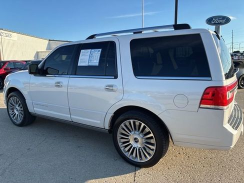 Used 2016 Lincoln Navigator Reserve image 8