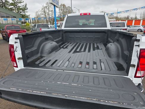 Used 2017 RAM 2500 Tradesman w/ Chrome Appearance Group image 31