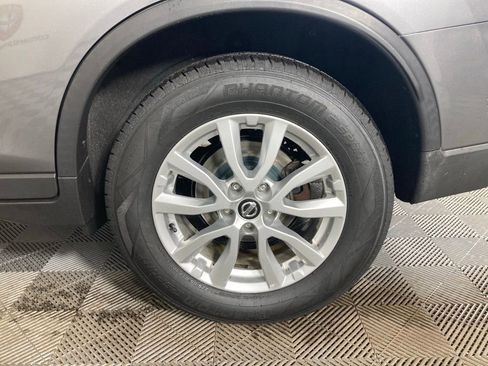 Used 2017 Nissan Rogue SV image 24