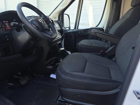 Used 2023 RAM ProMaster 2500 image 10