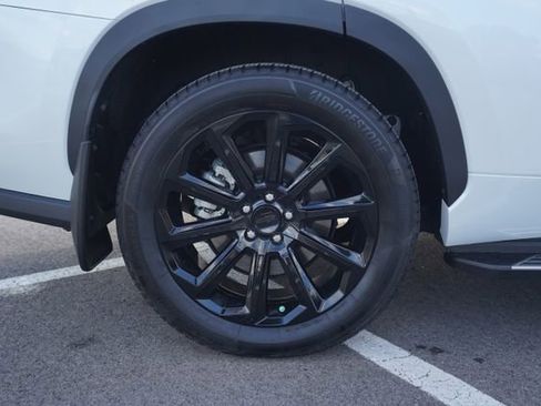 Used 2024 Toyota Highlander LE image 45