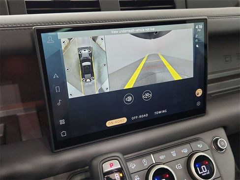 Used 2025 Land Rover Defender 110 X-Dynamic SE image 26