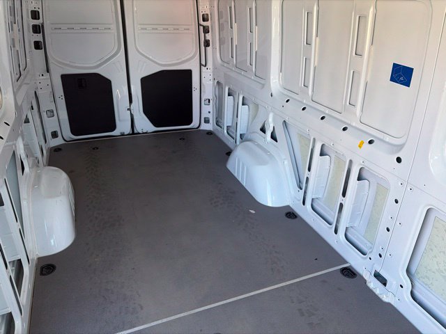 Used 2025 Mercedes-Benz Sprinter 2500 image 14