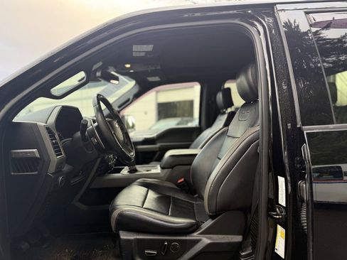 Used 2018 Ford F150 Raptor w/ Equipment Group 802A Luxury image 22