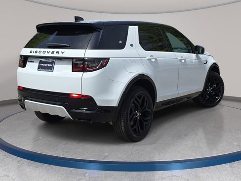 New 2026 Land Rover Discovery Sport Landmark AWD/4WD image 5