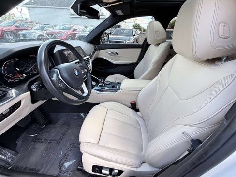 Used 2022 BMW 330i xDrive Sedan w/ Premium Package AWD/4WD image 18