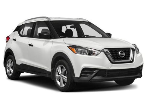 Used 2019 Nissan Kicks SV FWD image 9