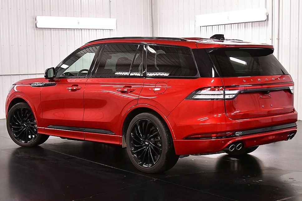 Used 2025 Lincoln Aviator Reserve w/ Equipment Group 201A AWD/4WD image 5