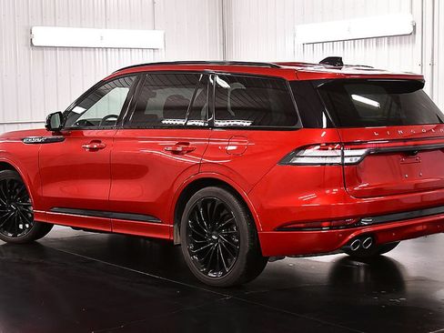 Used 2025 Lincoln Aviator Reserve w/ Equipment Group 201A AWD/4WD image 5
