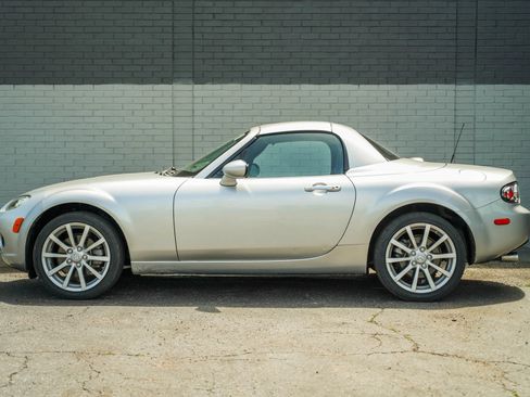 Used 2008 MAZDA MX-5 Miata Grand Touring w/ Premium Pkg RWD image 10