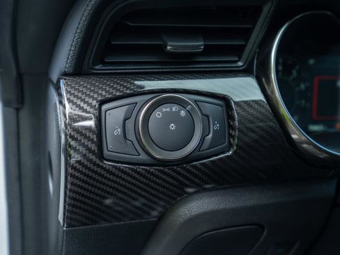 Used 2022 Ford Mustang Shelby GT500 w/ Technology Package RWD image 18