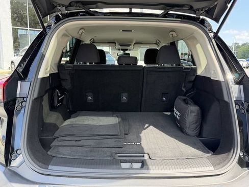 Used 2023 Nissan Rogue SV FWD image 26
