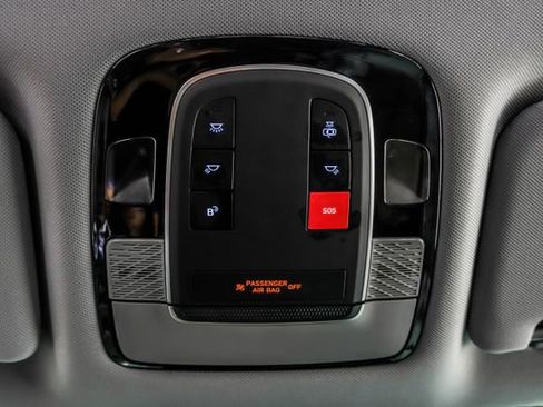 Used 2025 Hyundai Palisade SEL FWD image 26