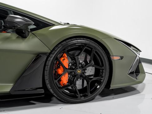 Used 2024 Lamborghini Revuelto AWD/4WD image 44