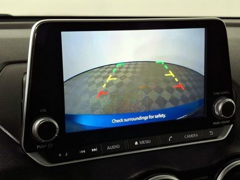 Used 2023 Nissan Sentra SV FWD image 4