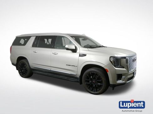 Used 2024 GMC Yukon XL Denali AWD/4WD image 1