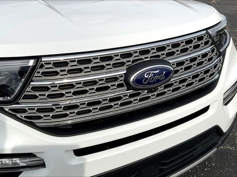 Used 2023 Ford Explorer Limited image 28