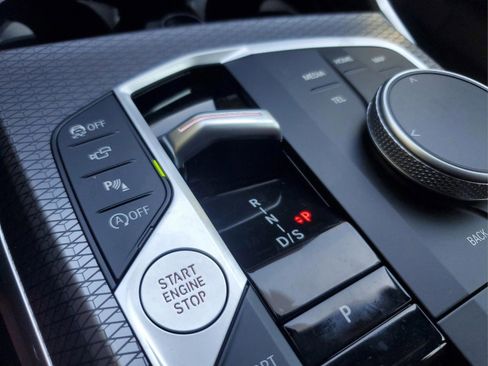 Used 2025 BMW 330i Sedan w/ M Sport Package image 30